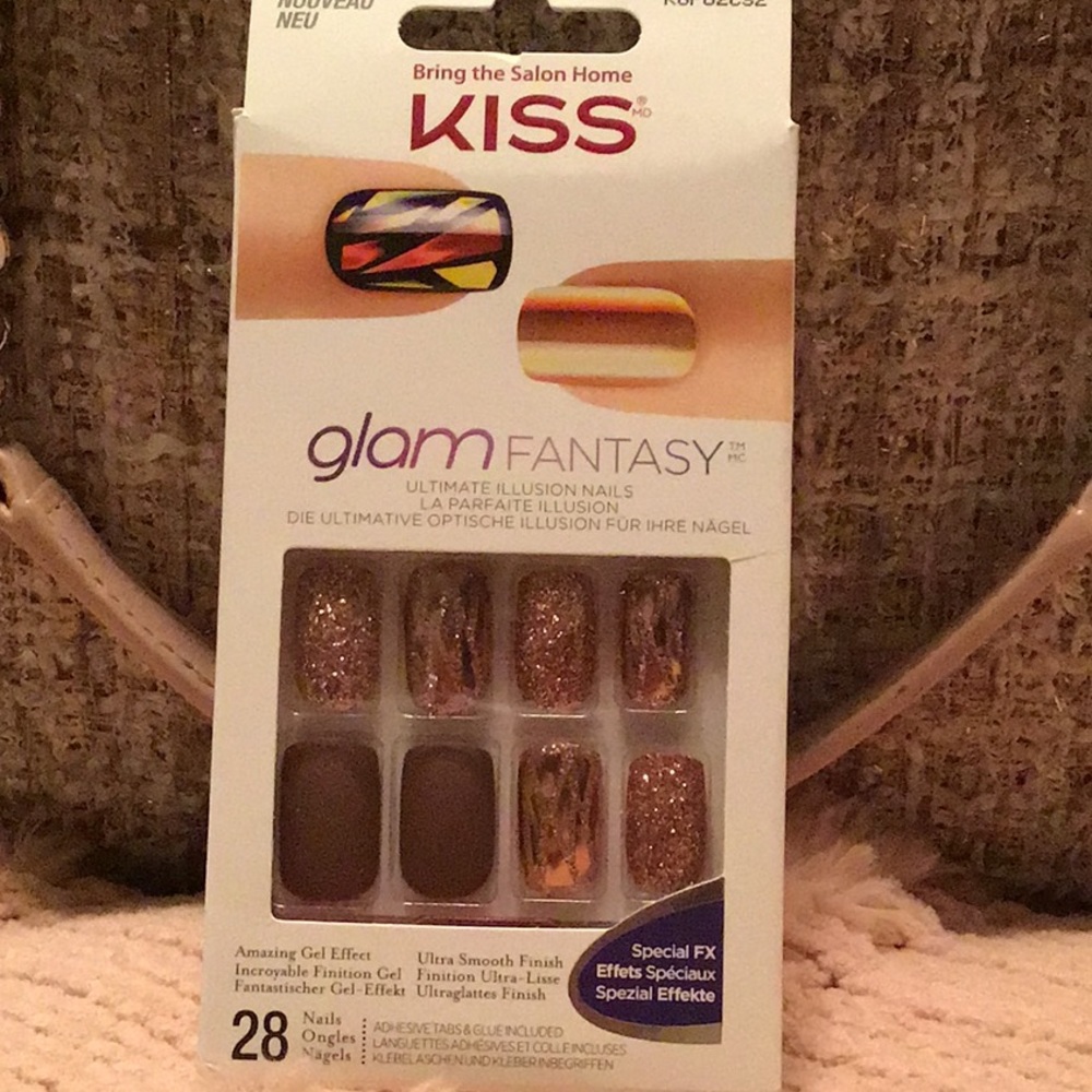 🌸Kiss Nails🌸🌟SOLD🌟